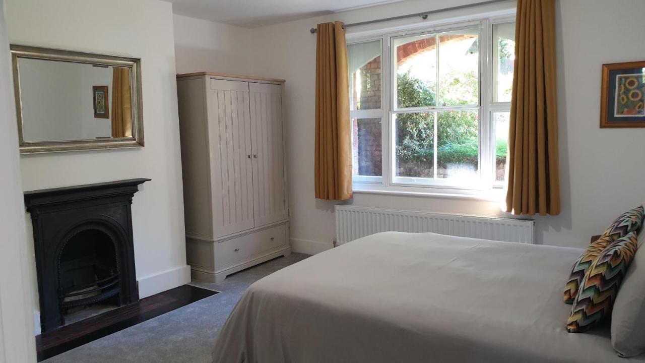 Beautiful Garden Apartment In Leafy St Leonards 5 Mins To Beach Exterior foto